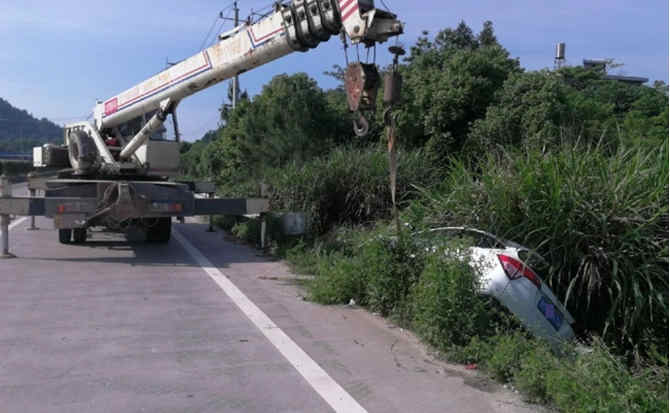 甘泉重载吊车救援